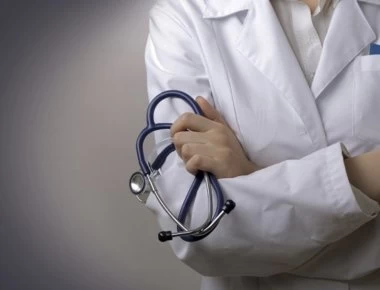 Αυτά είναι τα 8 «κόλπα» των γιατρών για να μην αρρωσταίνουν ποτέ